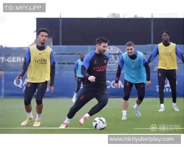 梅西缺席训练一天后今日回归训练中心恢复合练状态良好